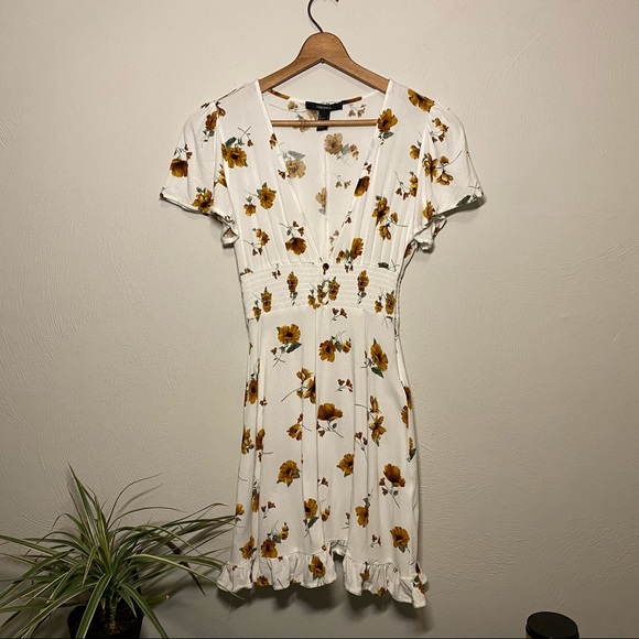 Forever 21 Dresses & Skirts - Forever 21 Floral Dress
